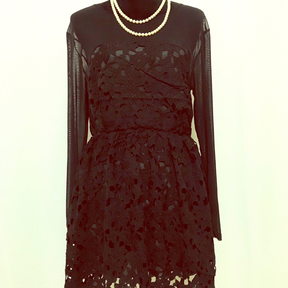 NWT Black flower print lace dress.